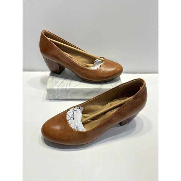 Comfortiva Womens AMORA Tan Leather Pumps Shoes Size 8W Slip Resistant Cushion - Picture 2 of 16